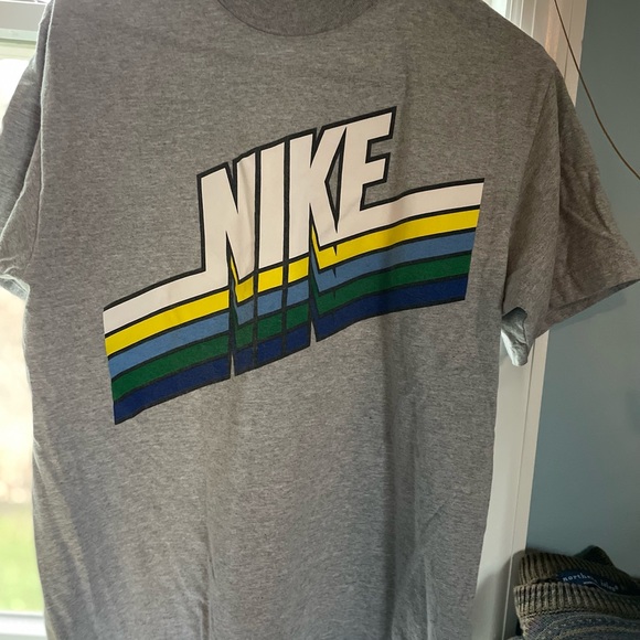 NIKE Block Letter Vintage T-shirt Men’s Size: Medium - Picture 2 of 3